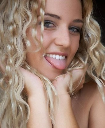 💋
У меня есть много возможностей, чтобы подарить тебе незабываемые эмоции и наслаждение. Мои услуги включают классический секс, оральные ласки, ролевые игры, эротический массаж и многое другое. Со мной ты окунешься в мир наслаждения и сексуальных фантазий. 😉
Я живу в Москве, и у меня есть собственное уютное и комфортабельное место для встреч. Ты можешь приехать ко мне, и я сделаю все, чтобы ты чувствовался как дома. А если ты предпочитаешь, я могу приехать к тебе в отель или апартаменты. 🏨
Мои клиенты всегда остаются довольными и возвращаются ко мне снова и снова. Я гарантирую тебе полный комфорт и конфиденциальность. Ты можешь посмотреть мои фото, чтобы убедиться, что ты выбираешь лучшее. 📷
Не упускай свой шанс провести незабываемое время со мной. Свяжись со мной сейчас, и я устрою тебе настоящий сексуальный праздник. Жду тебя, мой мужчина! 💕 Оксана