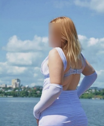 Я готова погрузиться в мир страсти и забыть обо всем, кроме нас двоих. Предлагаю тебе незабываемые встречи в Москве, где каждая минута будет полна наслаждения. Мои опыт и фантазии помогут нам воплотить все твои сексуальные мечты. Обрати внимание на мои отзывы, они говорят сами за себя 😉 Фото тоже в наличии, чтобы ты видел, насколько я прекрасна. Жду, когда ты сочтешь, что наша встреча стоит того! 💋 Ксения